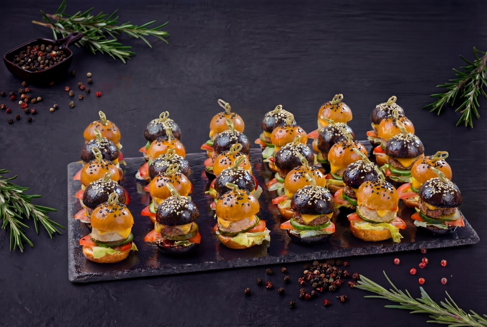 Нано бургеры с мраморной говядиной и курицей, 30 шт