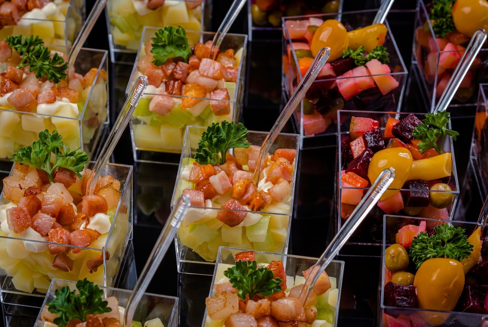 Веррины с салатами «оливье», «винегрет» и «картофельный с беконом», 24 шт - #5