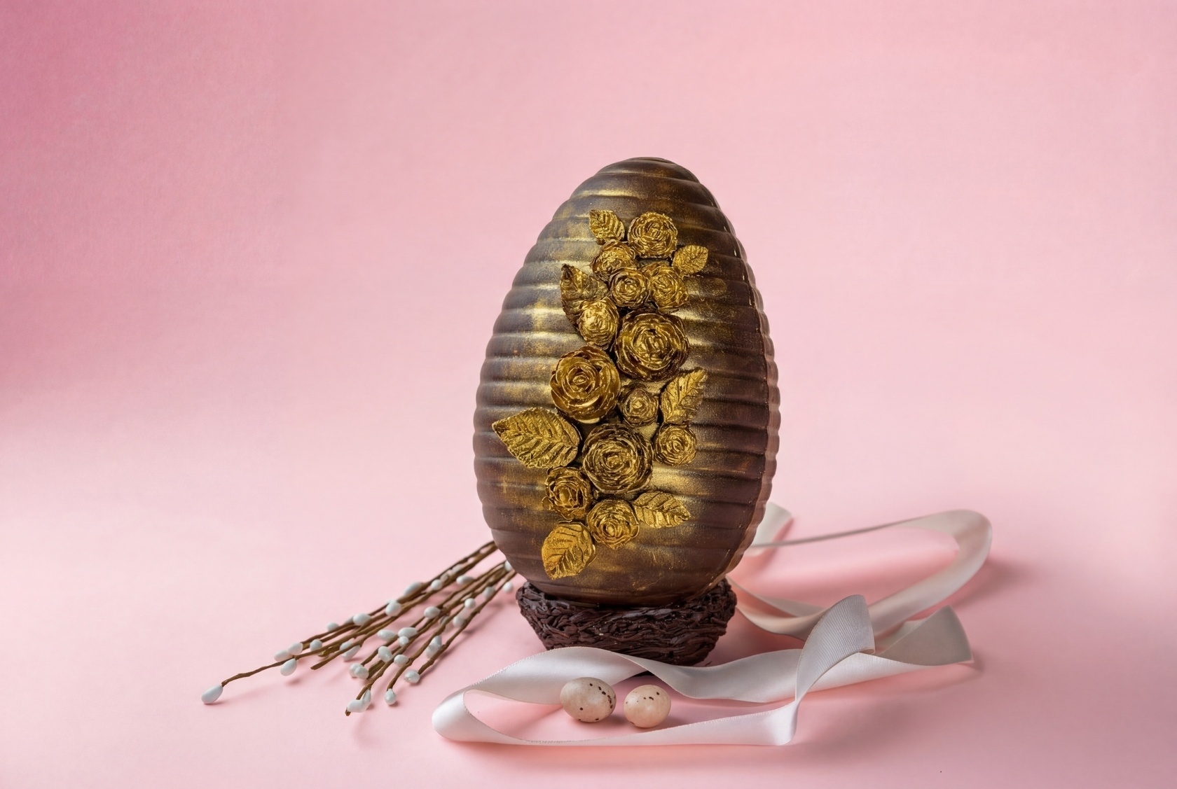 Большое шоколадное яйцо «Фантазия» с оригинальной начинкой - #2