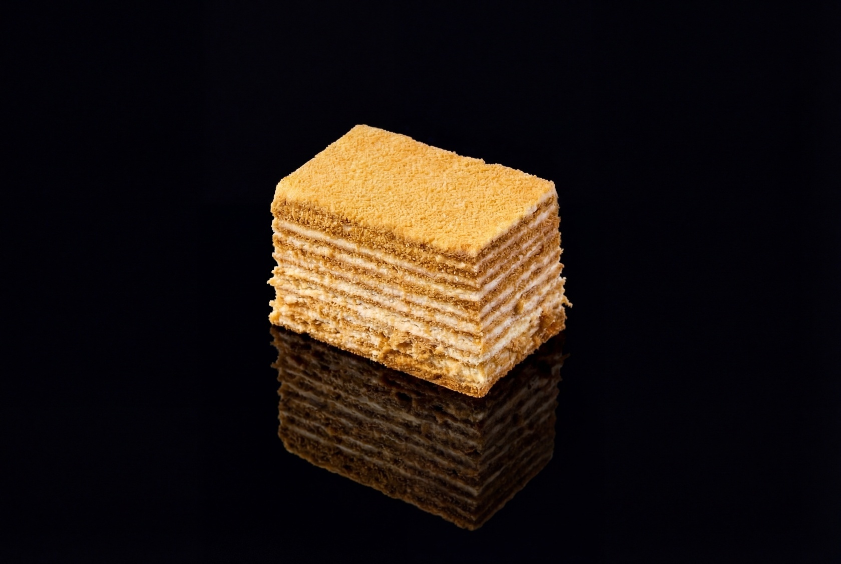 Ассорти пирожных «Медовик» и «Наполеон», 20 шт - #4