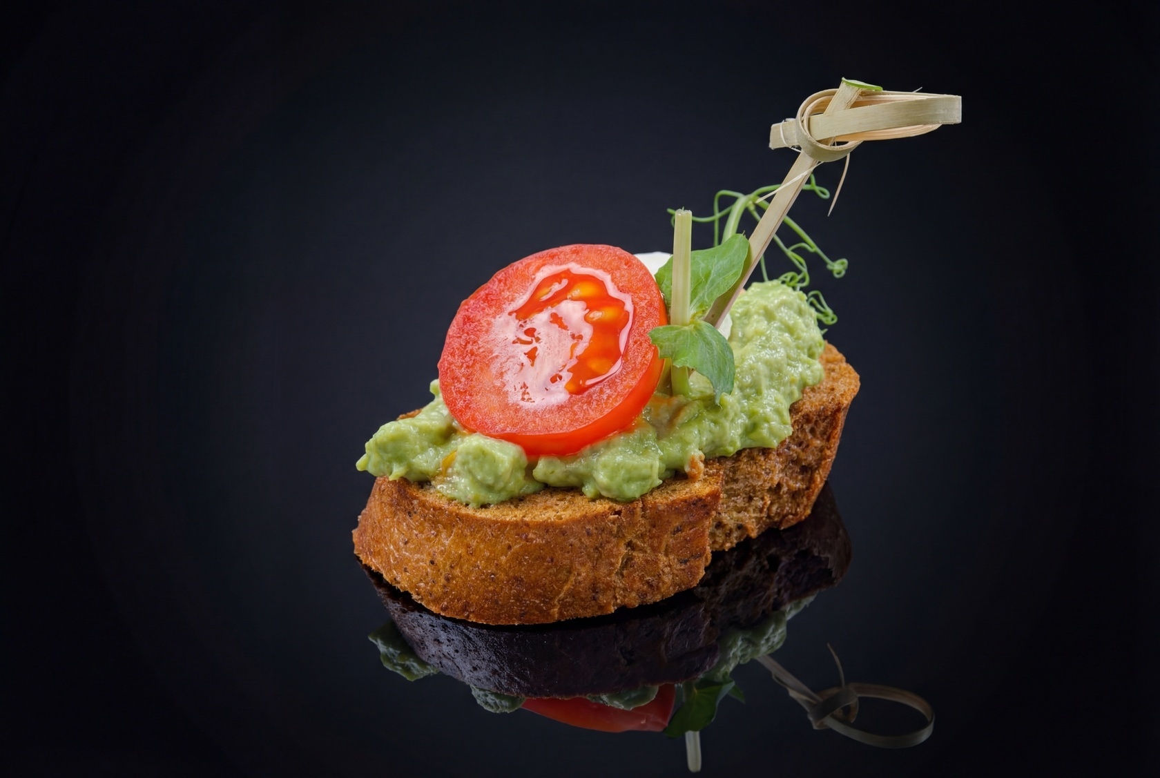 Брускетты на ржаном хлебе с креветкой, баклажаном, пармой и сыром Моцарелла, 28 шт - #6