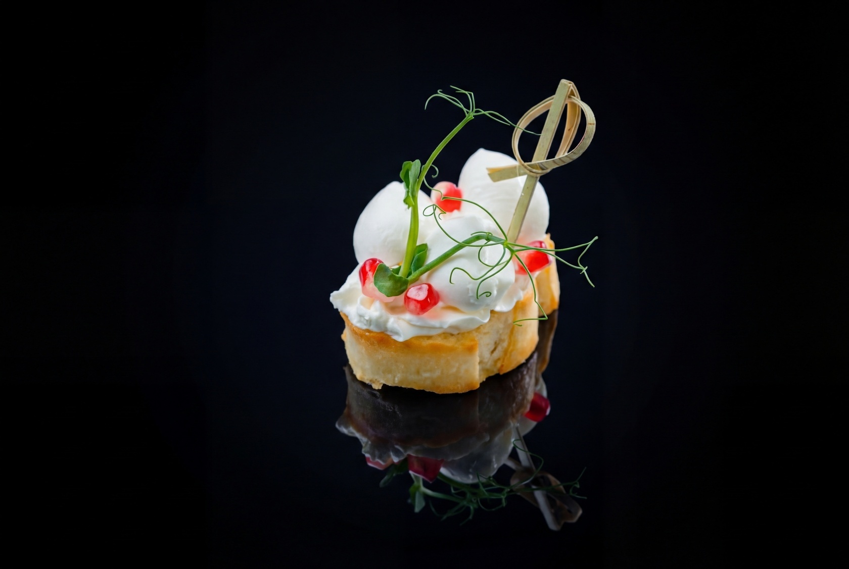 Сет брускетт с беконом, спаржей и сыром Моцарелла, 28 шт - #3