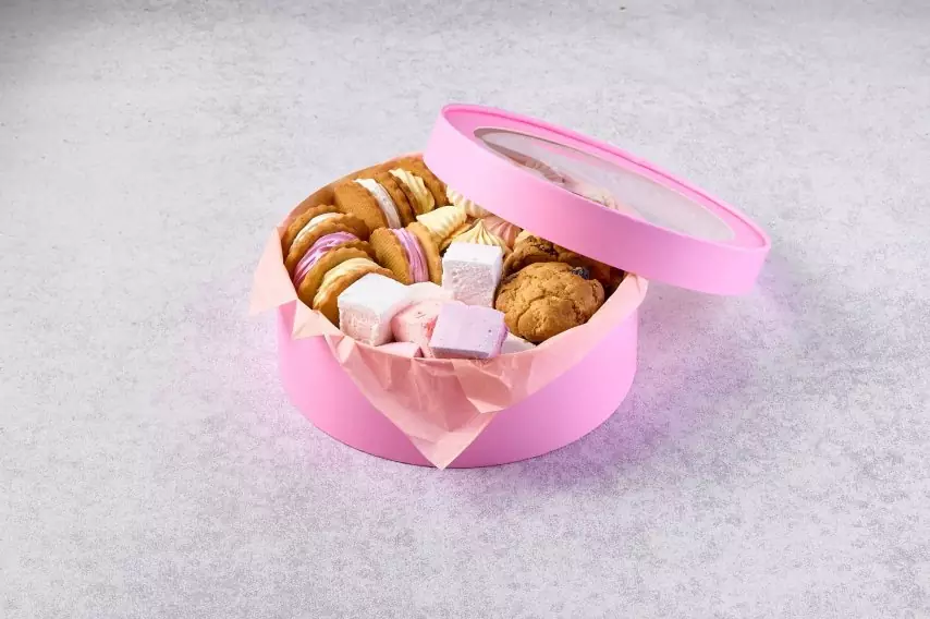 Подарочный набор «Ассорти печенья, маршмеллоу и безе»