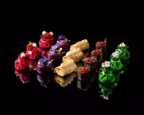 Ассорти блинных мини-десертов с ягодными и пряными начинками, 16 шт