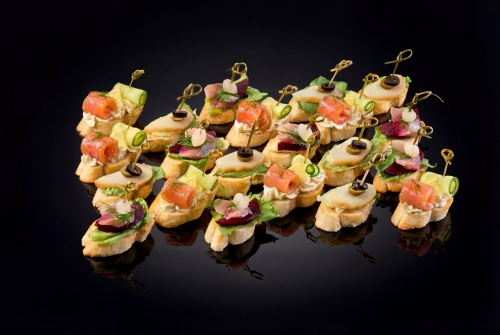 Сет из рыбных брускетт с соевым майонезом