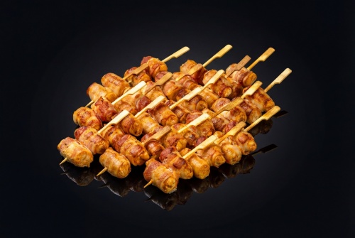 Филе куриное в беконе с соусом сальса, 20 шт