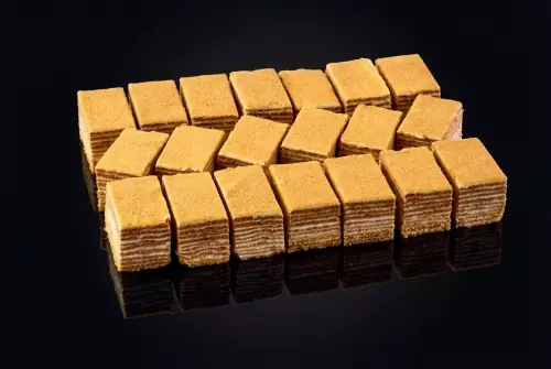 Пирожные "Медовик"