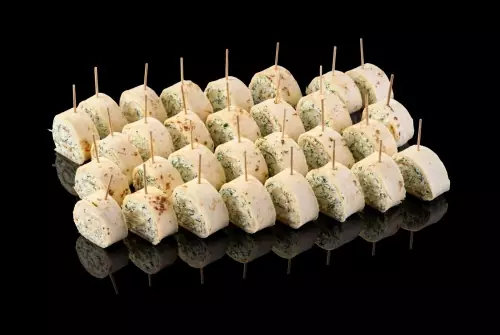 Рулетики с брынзой