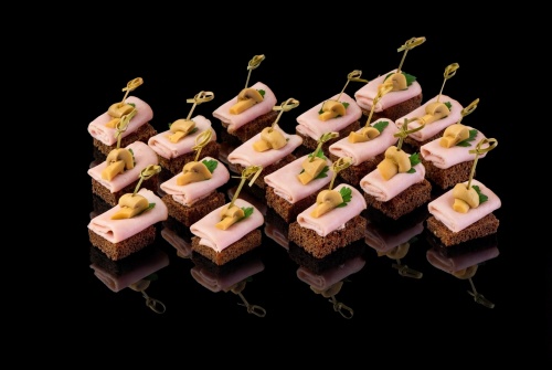 Канапе с корейкой