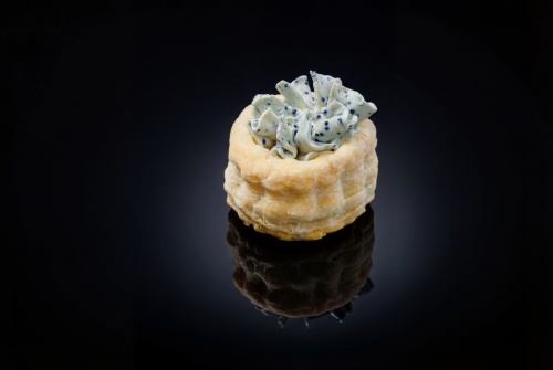 Волованы с красной икрой, гусиным паштетом и муссом из тобико, 24 шт - #4