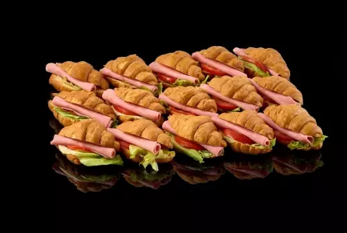 Круассаны с ветчиной