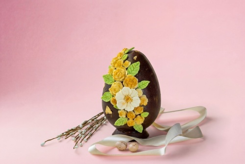 Среднее шоколадное яйцо «Яркие цветы» с оригинальной начинкой - #4