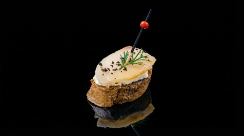 Брускетты с красной икрой, рыбой, грудинкой и муссом со шпротами, 28 шт - #2