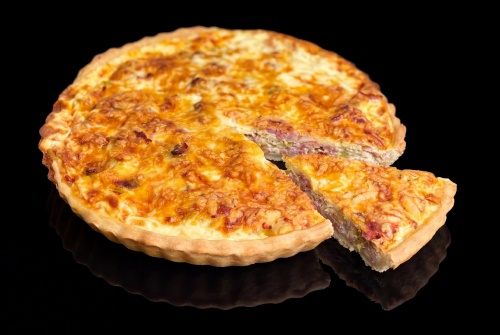 Киш Лорен с беконом и луком порей