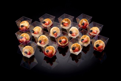 Мини сырники "Паризьен" в верринах со свежими ягодами, 16 шт