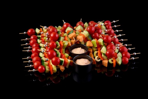 Овощи на шпажках